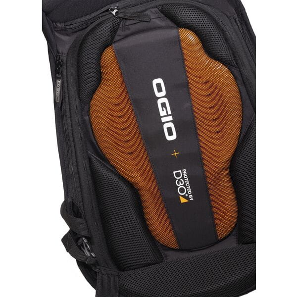 OGIO - No Drag Mach 5 with D30 back protector